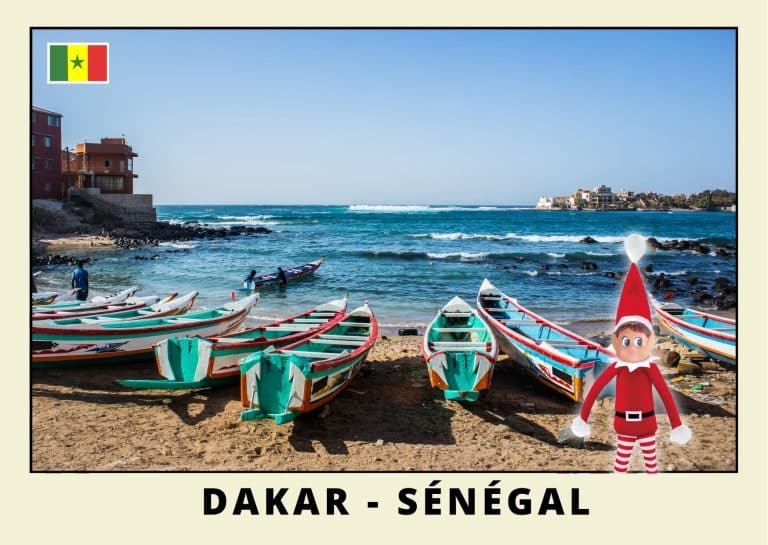 Carte postale lutine rouge au S&eacute;n&eacute;gal