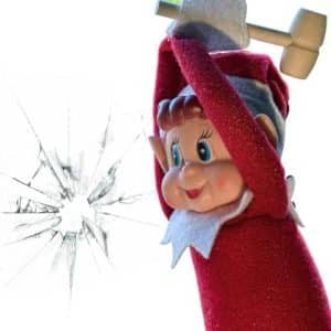 Bêtise du lutin : maillet et vitre brisée